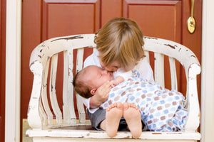 6 Tips to Successfully Juggle Life With Your Toddler and Newborn