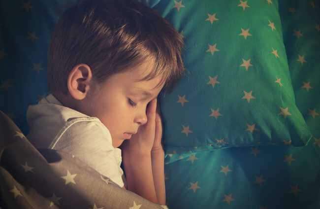 7 Tips for Leaving Children Home Alone on School Holidays